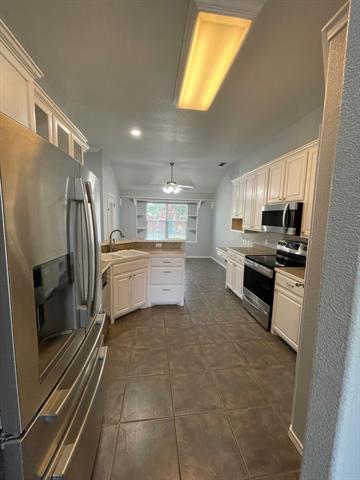 Building Photo - 5109 Holly Way