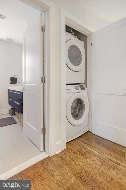 Building Photo - 1659 Holbrook St NE