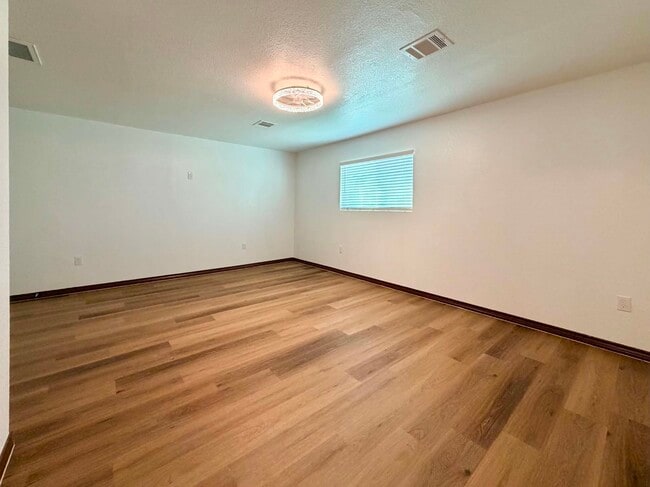 Building Photo - 10715 Carvel Ln