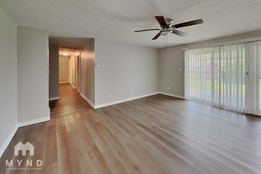 Building Photo - 1739 Pickering Dr
