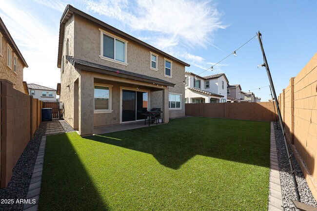 Building Photo - 8334 E Paloma Ave