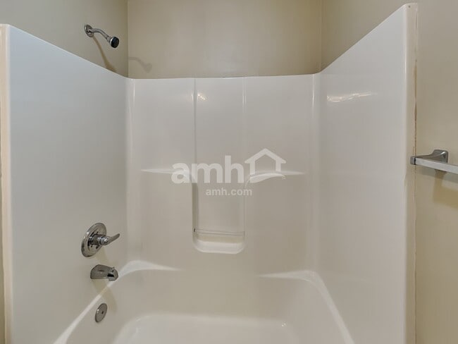 Building Photo - 1004 Ponape Ct