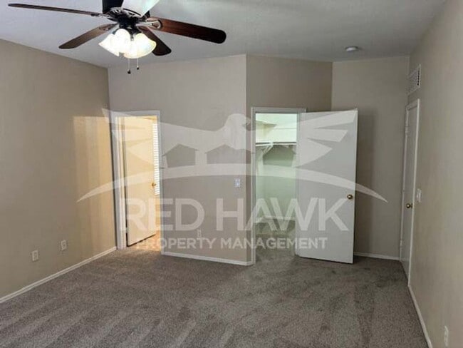 Building Photo - 3065 E Santa Rosa Dr