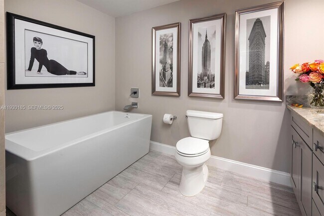 Building Photo - 2450 Presidential Way