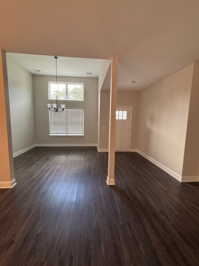 Building Photo - 238 Marron Wy
