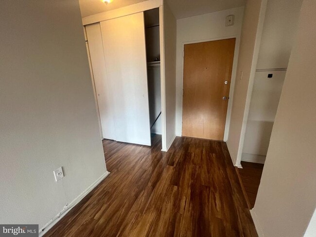 Building Photo - 2101 Chestnut St