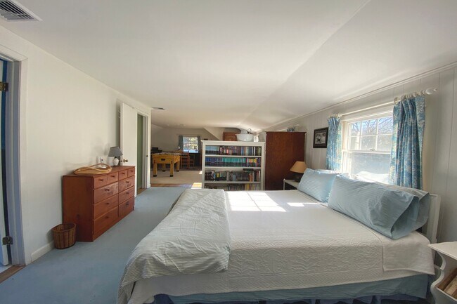 Building Photo - 166 Hog Creek Rd