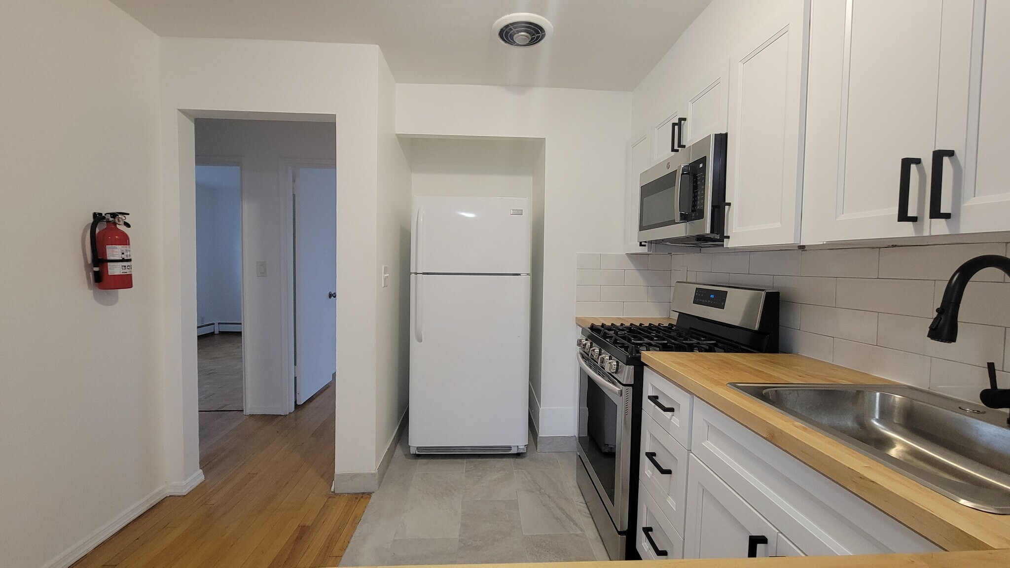 Building Photo - 204 Woodcliff Ave