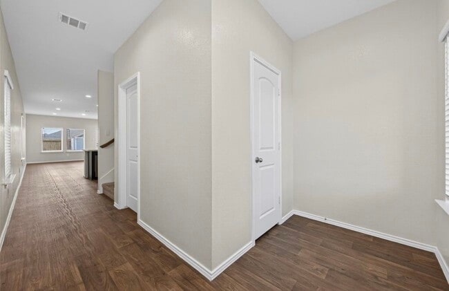 Building Photo - 21170 Alder Oaks Dr