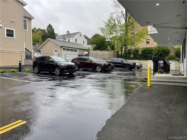 Building Photo - 308 Battle Ave