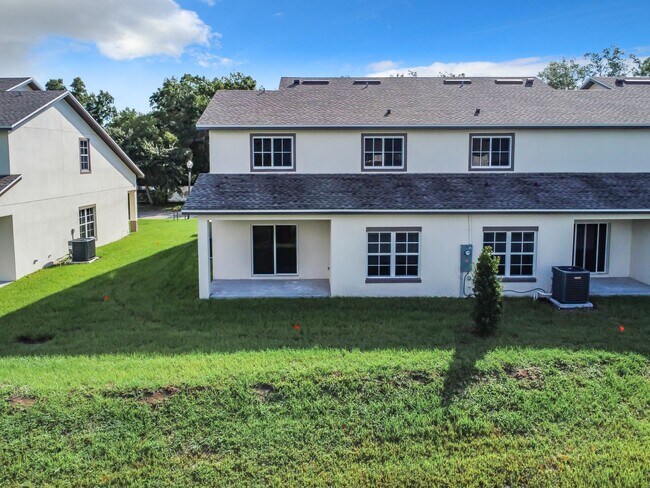 Building Photo - Townhouse For Lease in Saint Cloud