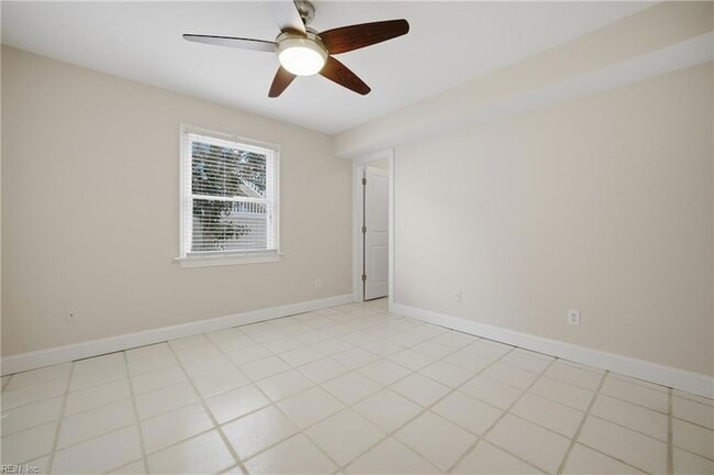 Building Photo - 508 Virginia Dare Dr