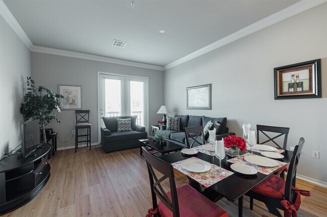 Building Photo - 2400 McCue Rd