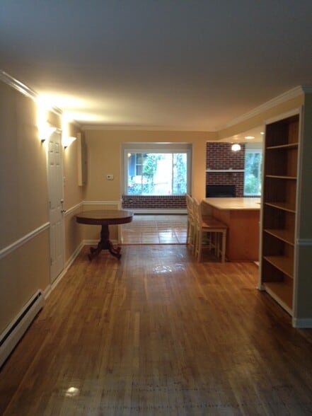 Building Photo - 203 Brookside Drive