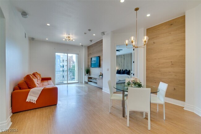 Building Photo - 50 E Serene Ave