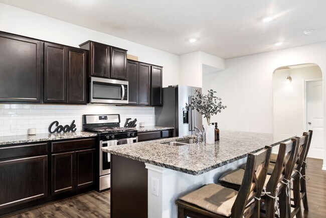 Building Photo - 5919 Hindes Stone
