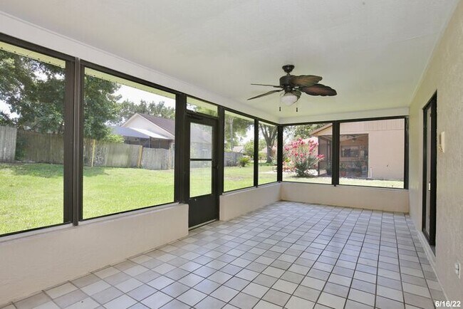 Building Photo - Cozy 3/2 Split Floorplan Home with a Spaci...