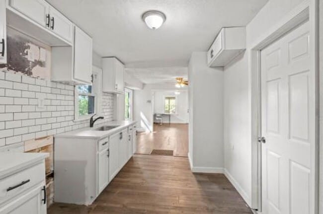Building Photo - 4407 Wayne Ave