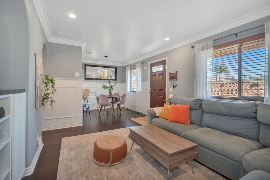 Building Photo - 2736 B St