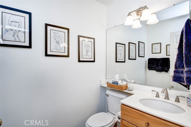 Building Photo - 744 N Siavohn Dr