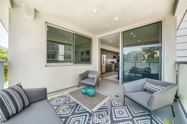 Building Photo - 1148 N Detroit St