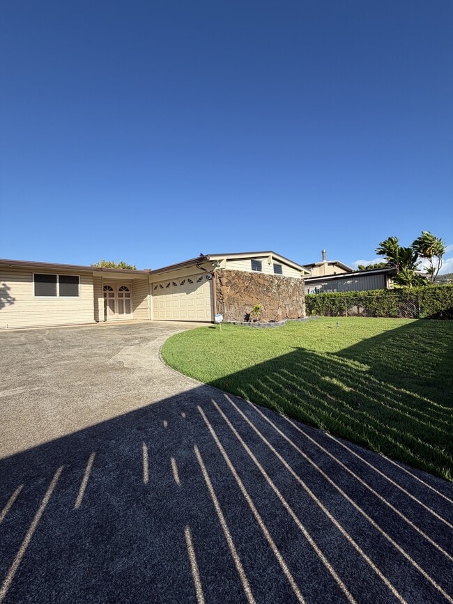 Building Photo - 98-1211-1211 Mahipua St