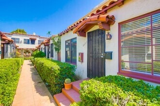 Building Photo - Spanish Craftsman Garden Apartments Banker...