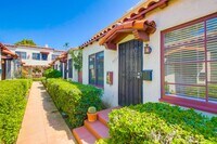 Building Photo - Spanish Craftsman Garden Apartments Bankers Hill