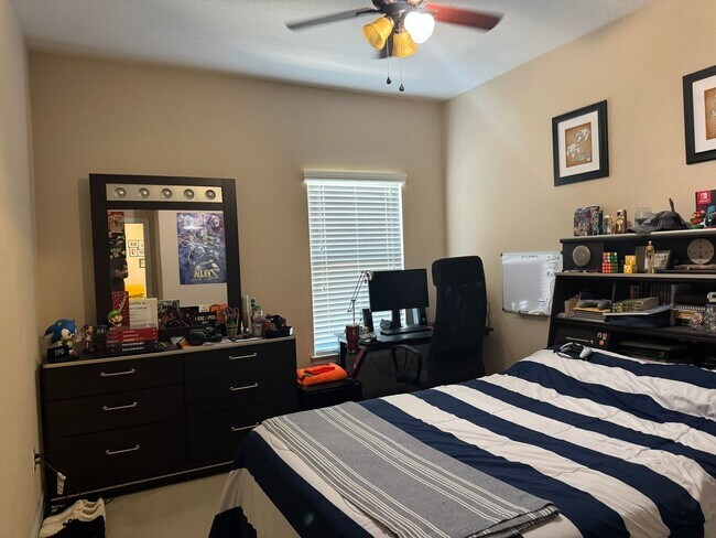 Building Photo - 517 Whittmen Ave