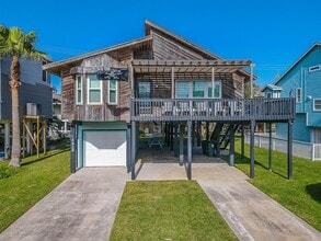 Building Photo - 13826 Pirates Beach Blvd
