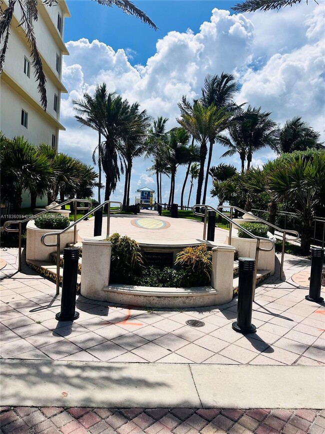 Building Photo - 2200 S Ocean Dr