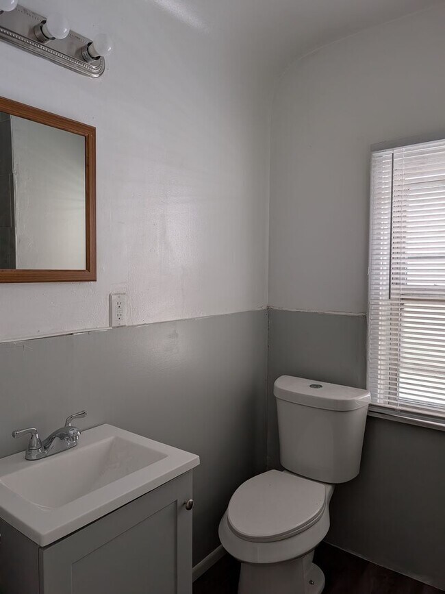 Building Photo - 19137 Norwood-4 BEDS & 2 BATHS FOR RENT!