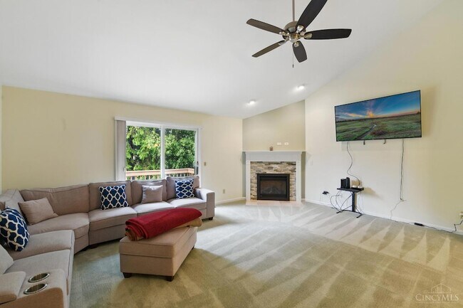 Building Photo - 5 Waterview Ct