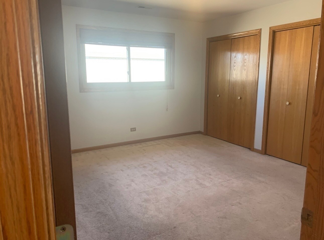 Building Photo - 8826 N Chester Ave