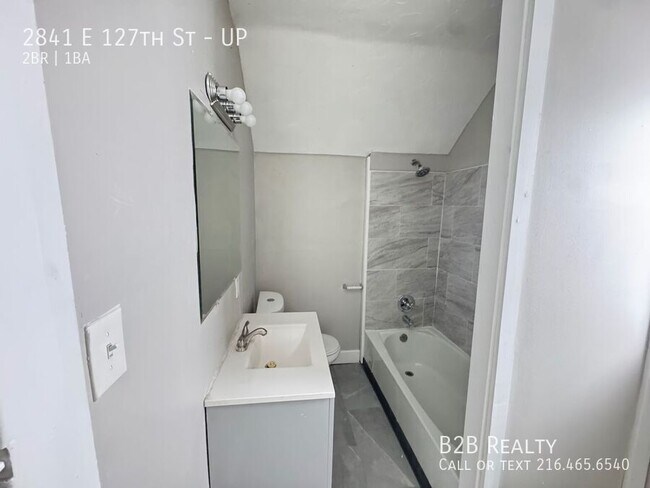 Building Photo - 2841 E 127th St