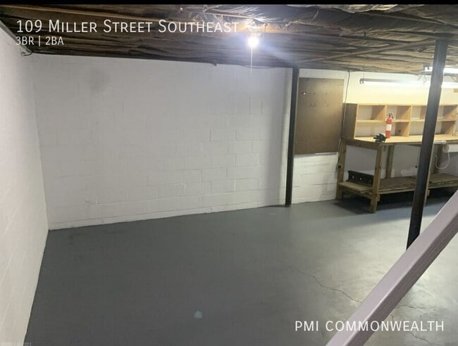 Building Photo - 109 Miller St SE