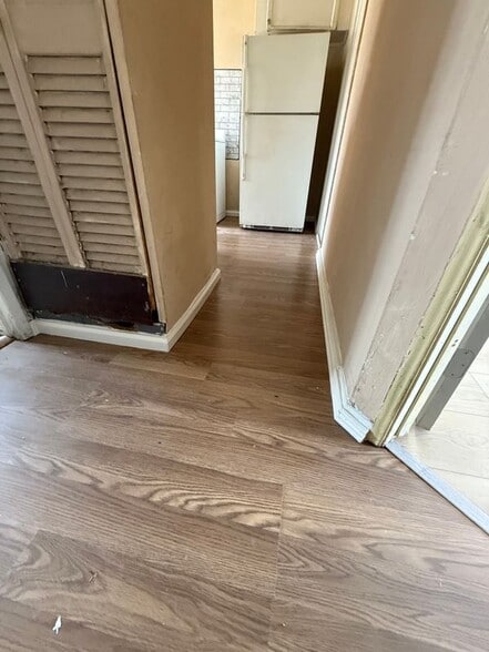 Building Photo - 4008 W Commonwealth Ave