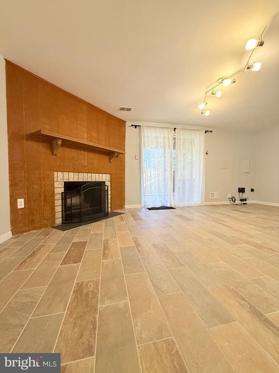 Building Photo - 7250 LASTING Way