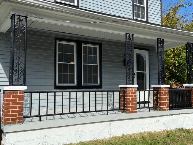 Building Photo - 2403 Old Dominion St