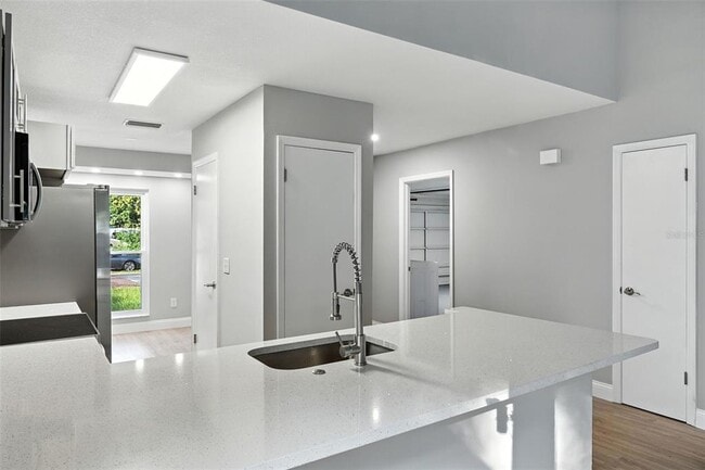 Building Photo - 427 Chicago Woods Cir