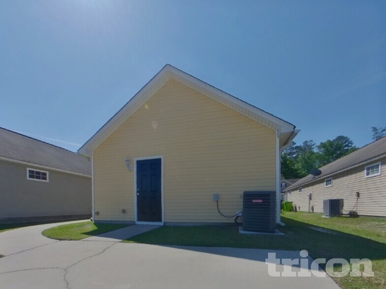 Building Photo - 1041 Rabon Pond Dr