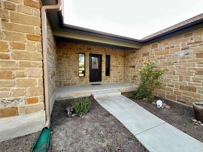 Building Photo - 405 Woodlawn Dr