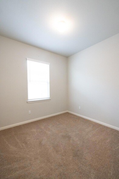 Building Photo - 2809 Seneca Path