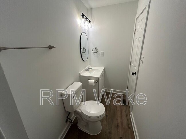 Building Photo - 2325 Quartz Ct
