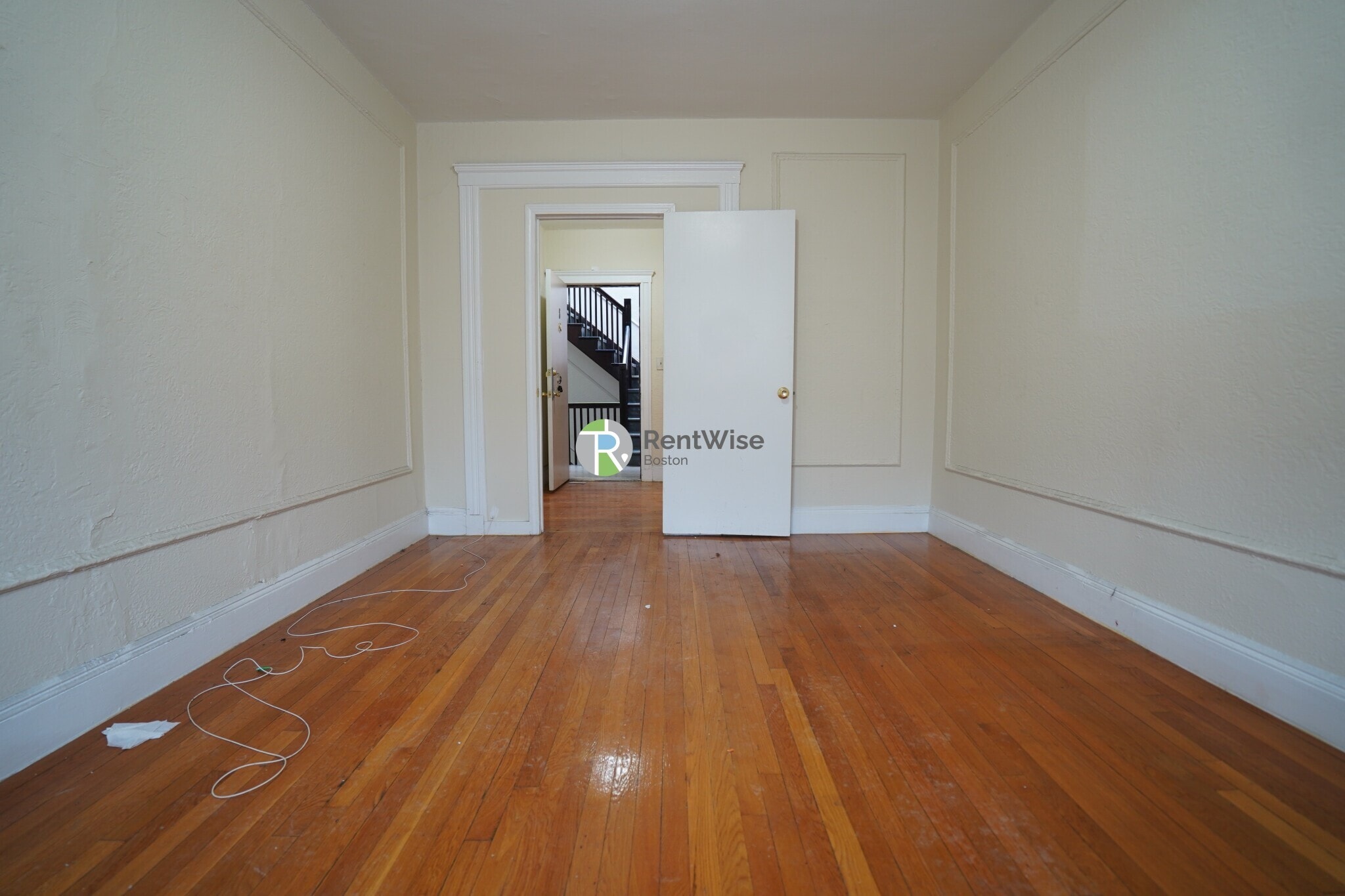 Building Photo - 51 Linden St