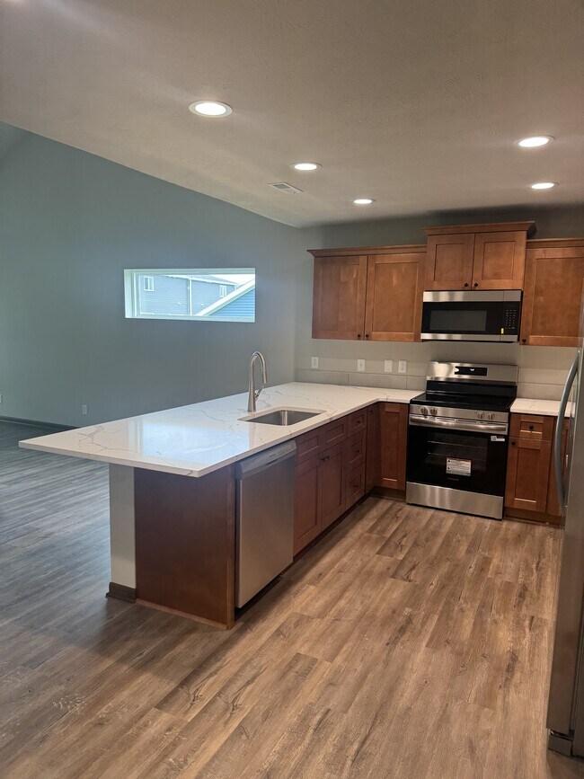Building Photo - 204 W Ida Ln