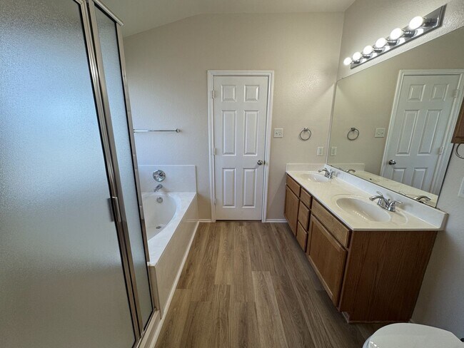 Building Photo - 5203 Causeway Ct
