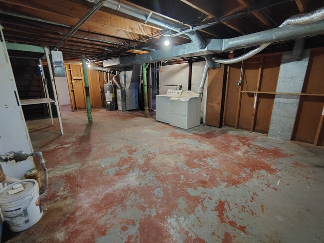 Building Photo - 2710 N Rockton Ave