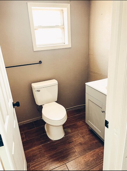 Building Photo - 328 N Oklahoma Ave