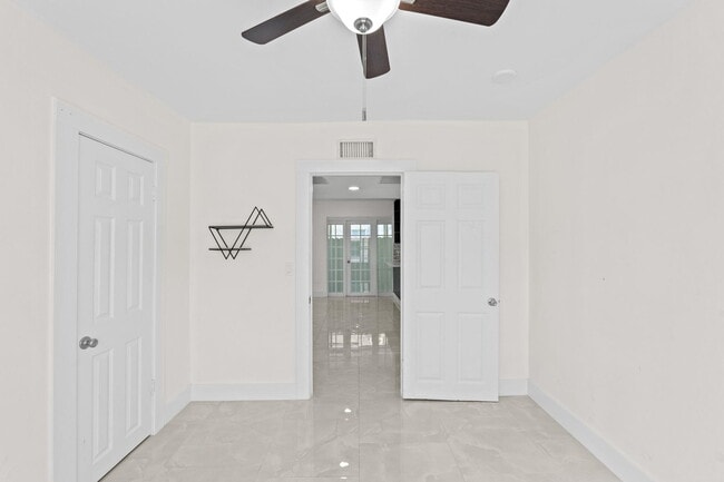 Building Photo - 4324 Garden Ave
